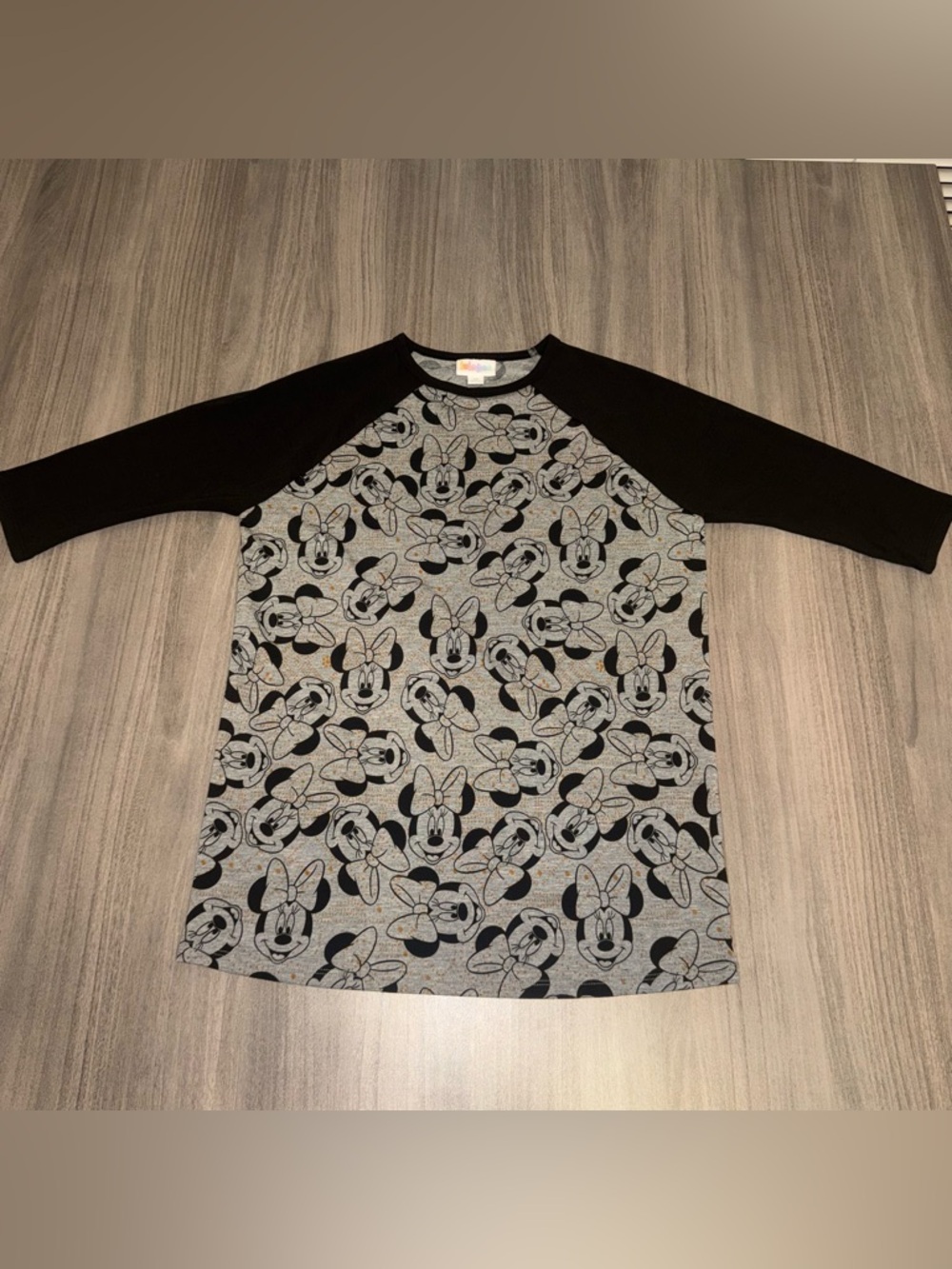 Lularoe Minnie Mouse Gray & Black Raglan Tee kids size 12
